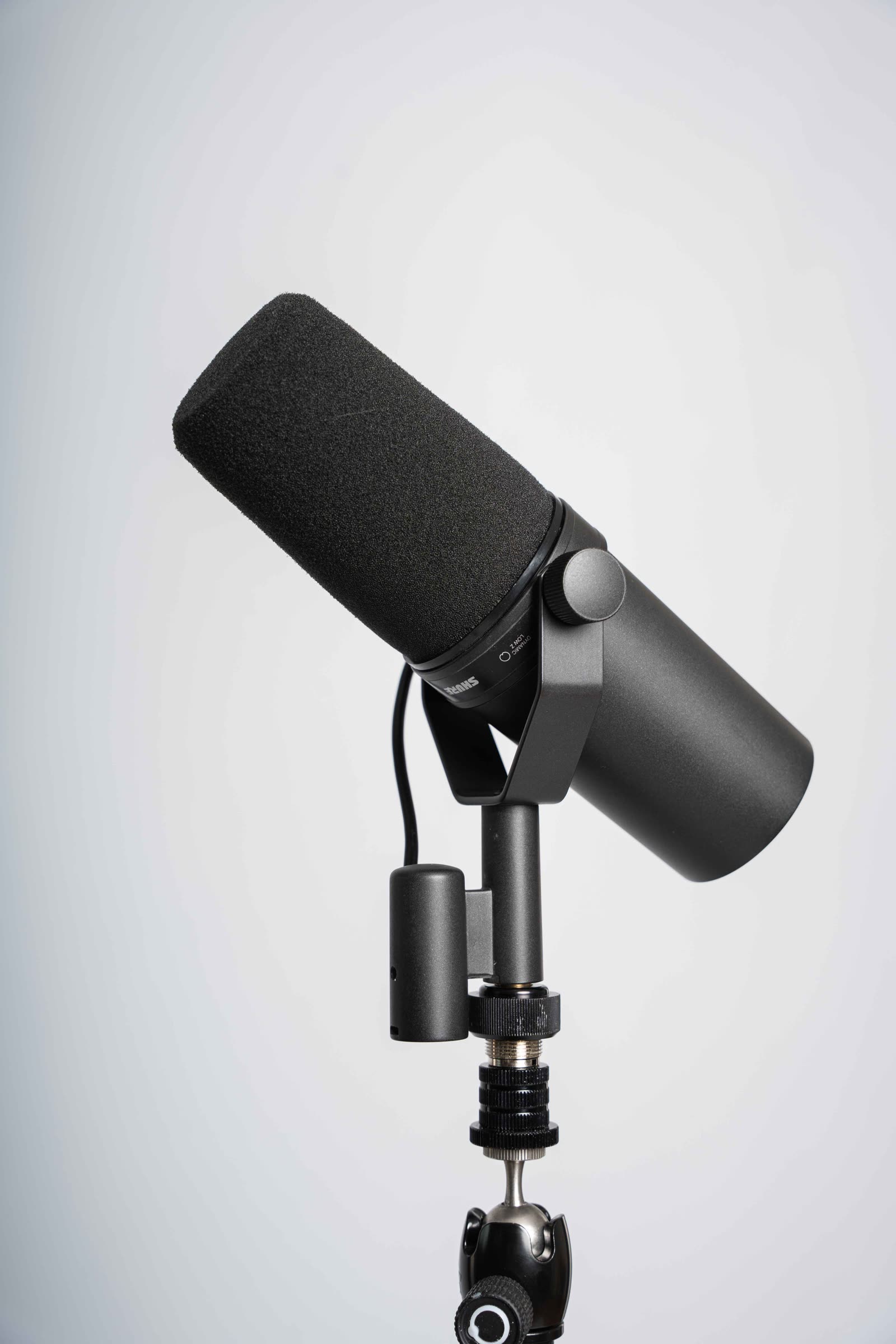 Broadcast-Mikrofon für Radiospots im Studio